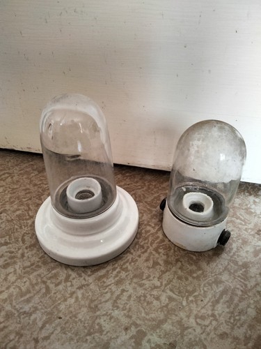 Zwei alte glaskolbenlampe - alte,